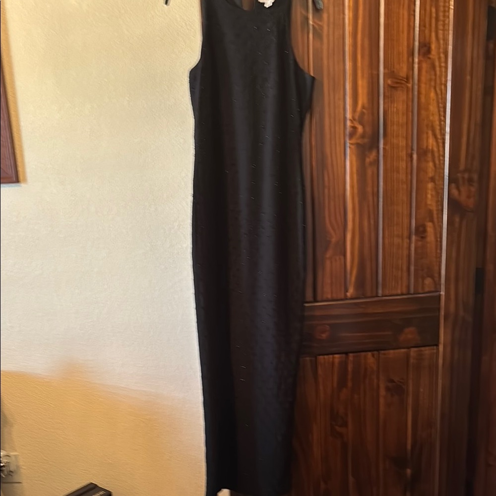 Badgley Mischka Black Halter Maxi Dress